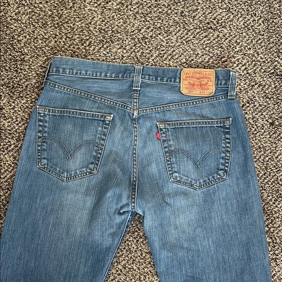 Levi's 501 button fly Classic Straight Blue Jeans - Picture 5 of 6